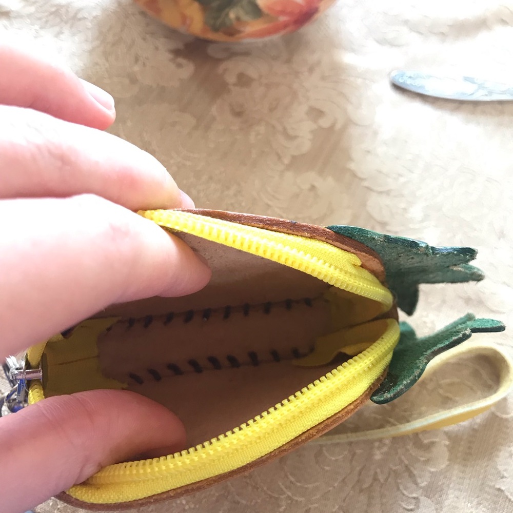 Coin purse from Hawaii - Picture 4 of 5